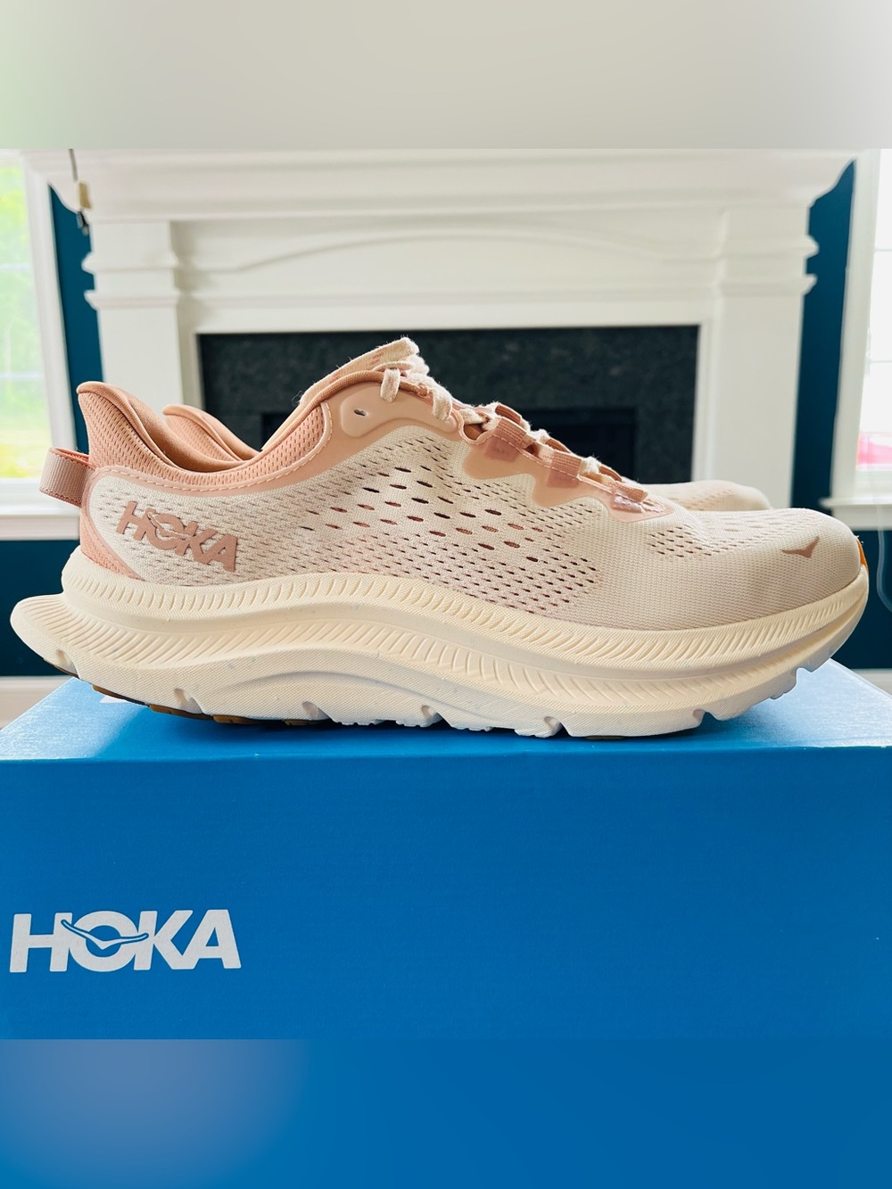 Sz 10 Hoka Kawana 2 Women’s running shoe Vanilla/ Sandstone 1147913/VSN